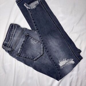 Stylish black ripped skinny Jeans for Women